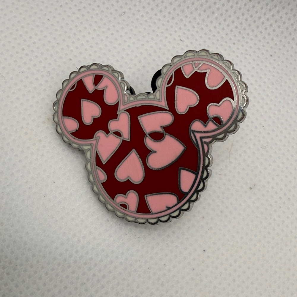 Heart Pattern Mickey Mouse Pin